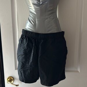 Columbia Black Active Shorts